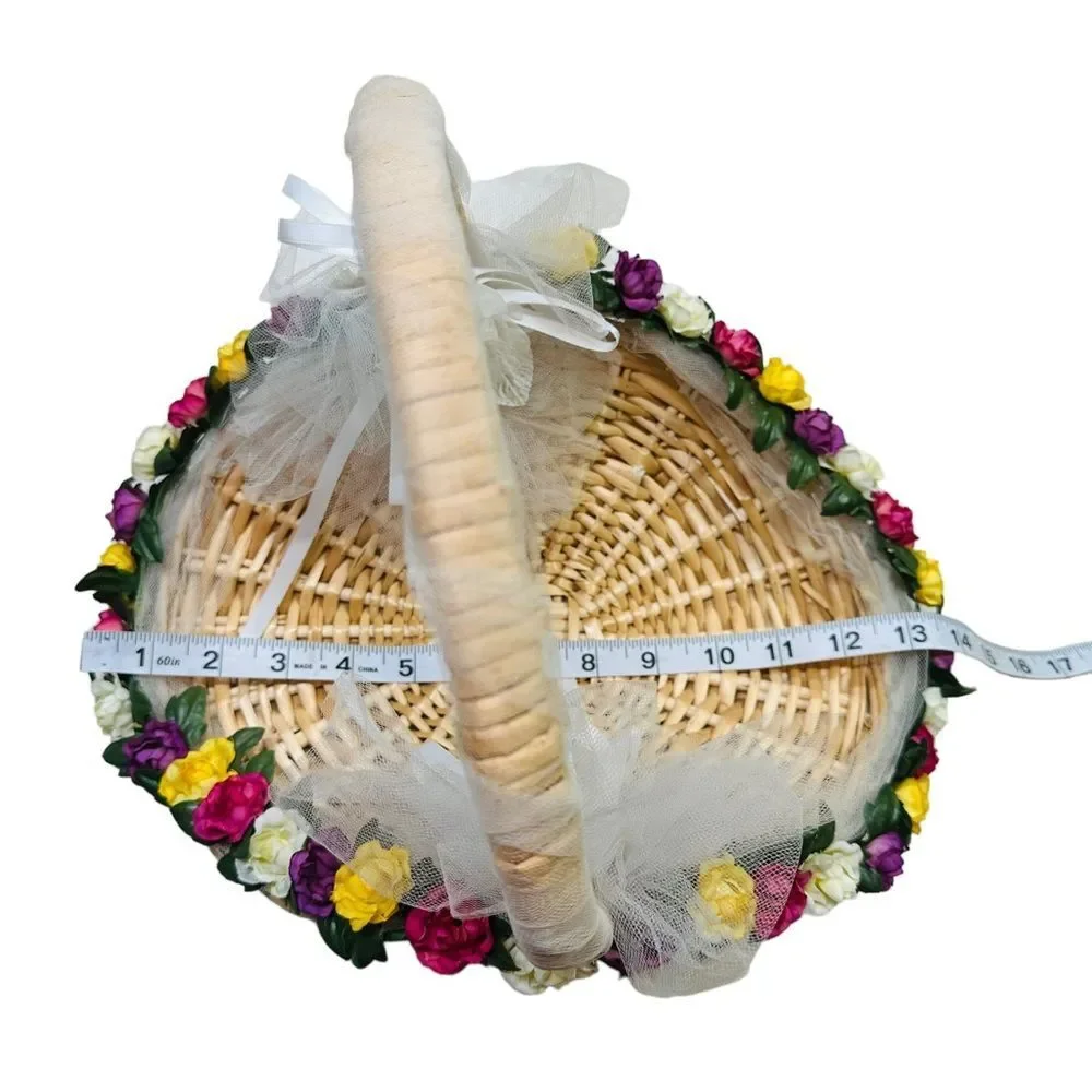 10/$25🦋 Vintage Handmade Flower Girl Decorative Basket